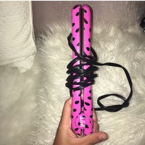 PYT polka dot hair straightener